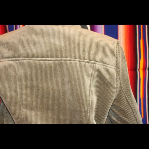 Green Jacket - Picture 3 of 5